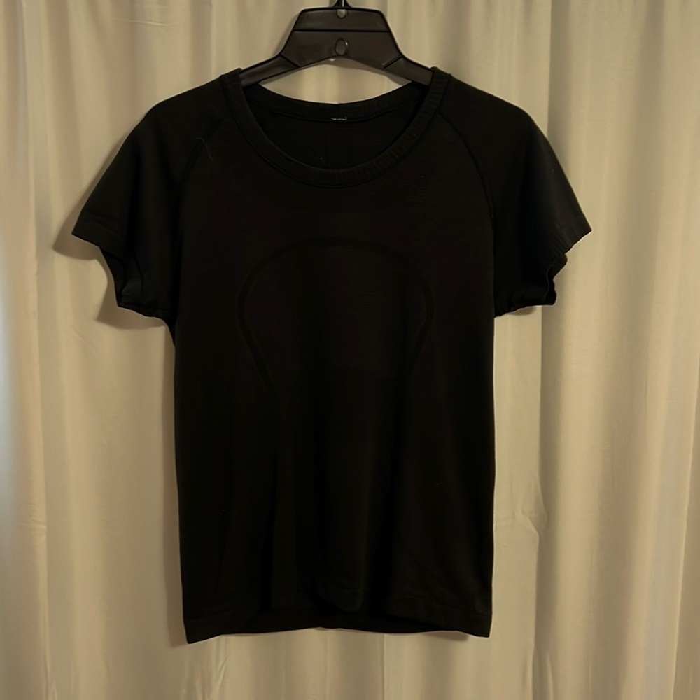 Black Lululemon Swiftly Tech